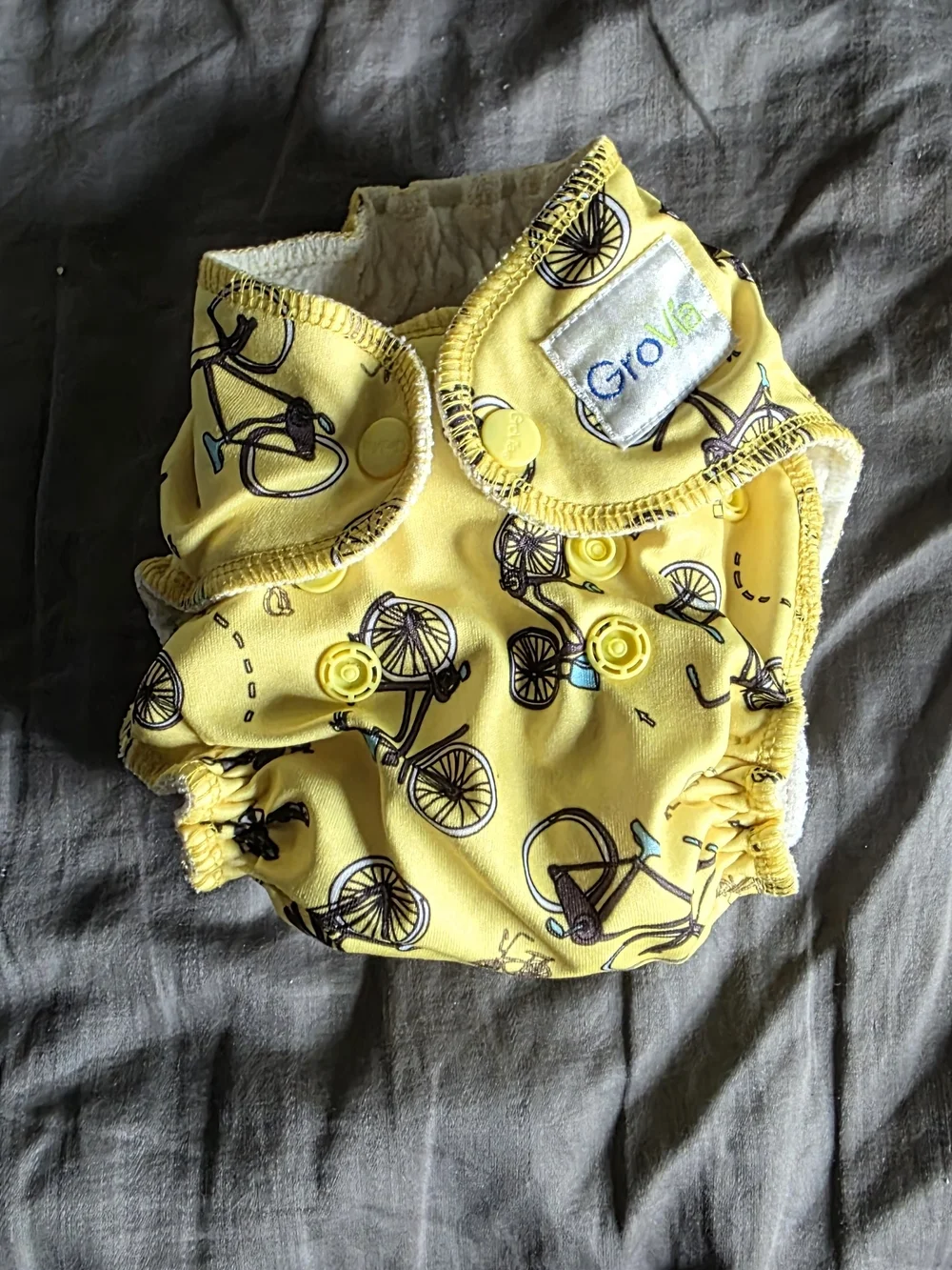 Lot of 8 Cloth Diapers – GroVia & Kissaluvs Newborn Aio Diapers + Fun Prints
